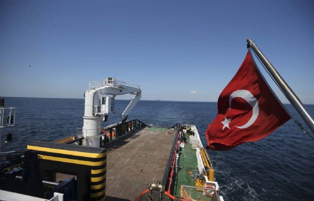 - 100 METRE DERNLE DALI YAPILABLYOR  <br><br>  Gemide 100 metre derinlie insanl dal yapabilecek derin su dal sistemi bulunuyor. Dalglar, 100 metreye kadar olan herhangi bir bata, helyum-oksijen ve hava dallar ile dal yapabiliyor.    