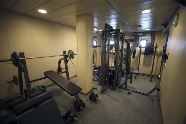 Donanmlar nedeniyle dnyadaki sayl gemiler arasnda yer alan 'Nene Hatun'da grev yapmaktan mutluluk duyduunu dile getiren Hamza, 'Bu gemide Trk bayran sallandrmak da bizim iin gurur verici.' dedi.  