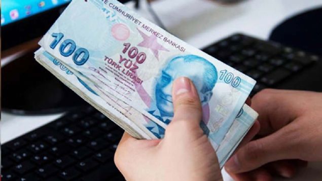 6 ayda bir artrlan kdem tazminat 6 bin 17 liradan 6 bin 380 liraya ykseldi.     