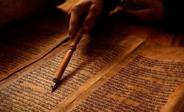 Shipton Ana, 1561 ylnda Knaresborough'da Dropping Well yaknlarnda ld.  <br><br>  ldnde tm Britanya'da tannan ve saylan bir kahineydi.  <br><br>  lmnn zamann ve nasl olacan nceden sylemiti, bu nedenle yaam boyunca engizisyondan hi korkmad  <br><br>  meslektalarnn pepee ldrldkleri Orta a'da Shipton Ana, kendisine dokunamayacaklarn biliyordu.  <br><br>  lecei gnn sabahnda yatana yatt, uyudu ve bir daha uyanmad. Kendi szyle  yirmi ve bir on yl yaamt.                       