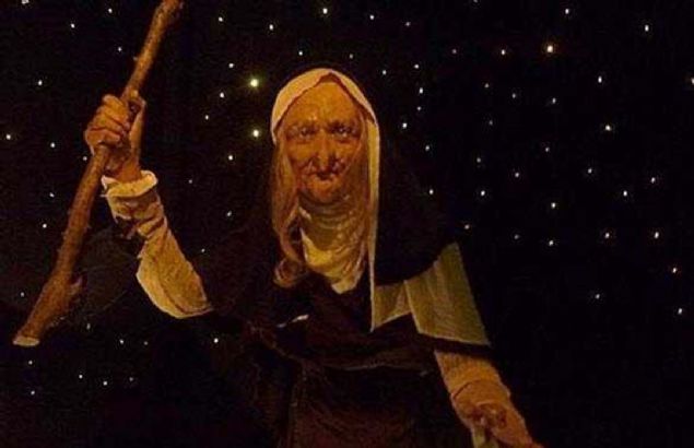 Camlarn evi gelecek ve geecek. ngiltere'de ama yazk ok yazk bu ileri bir sava izleyecek.  <br><br>  Orada pagan ve Trk oturduu zaman, Bu lkeler iddetli bir ekimede kilitlenecek.   <br><br>  Birbirlerinin yaamlarn almaya alacaklar. Bylece kuzey gneye blnecek, kartal aslann aznda. Vergi ve kan vede zalim bir savaa girecek her mtevazi kapdan.                