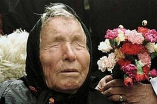 2018  <br><br>  Hayattayken kehanetleri Bulgar hkmeti tarafndan kaleme alnarak saklanan Baba Vanga'nn sylediklerinin byk bir blm ise doru kt.  <br><br>  Baba Vanga, 2018 yl iin de 2 nemli kehanette bulunmutu. Bunlardan ilki, in'in ABD'yi geerek dnyann yeni 'sper gc' olaca.  <br><br>  kincisi ise, Vens'te 'yeni bir enerji trnn' kefedilecei... 