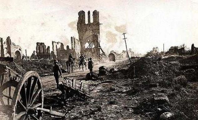 Ancak sar ejder (in veya kimyasal silah olabilecei n grlyor) Alaska ve Kanada'y ayn gnlerde igal edecek.  <br><br>  Gelileri ok da uzak deil. Ve sonra sar toz yamuru yaacak.   <br><br>  Altn ehir yok edildiinde bu olay balayacak. 