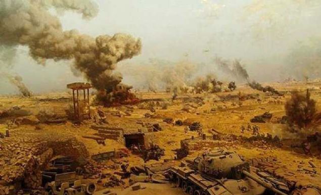 Cordeliers Kilisesi duvarna dikey olarak gmlen Nostradamus'un hikayesi bununla bitmedi.  <br><br>  John Hogue'un 'The New Revelations' isimli eserine gre Nostradamus'un mezar 1700'de yerinin deitirilmesi amacyla alp kilisede baka bir yere tand.                 