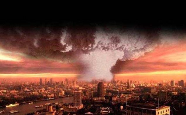 Bu ocuk fazla saklanamad. Kyn ileri gelen din heyeti bir vasi bulunmasn talep etti. Nitekim yal iyilik sever bir kadn bakmn stlendi.  <br><br>  Adna Ursula denildi. Ursula, garip bir ocuktu gnde 1-2 saat uyuyor sonra uyanyor. Gzleri hep sabit bir noktaya bakyordu.  <br><br>  Geceleri evin perdeleri uuuyor, kaplar vuruyor, pencere kepenkleri gcrdyordu.                        