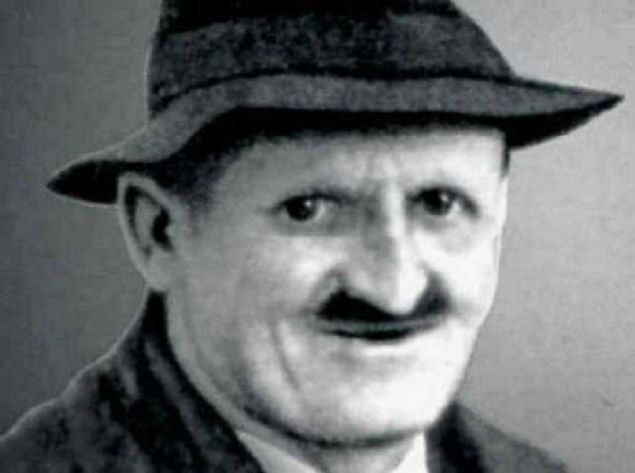 Kendisinin 1959 Temmuz'undaki lmn de tahmin etmiti.  <br><br>  Son szleri ise 'Grdm eyleri yaamak zorunda kalmayacam iin, gidebileceime (leceime) seviniyorum.' oldu.    