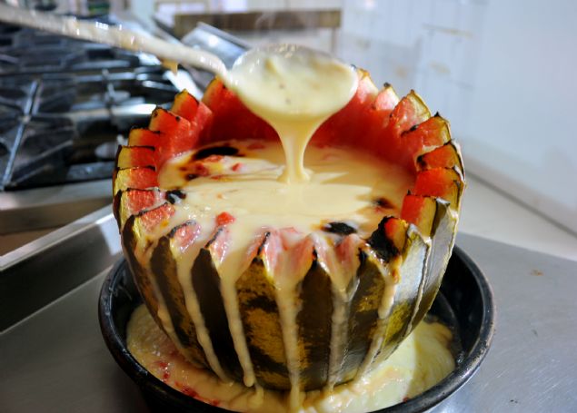 Biz de st helvasn uzun srelerde kavuruyoruz' diye konutu.    