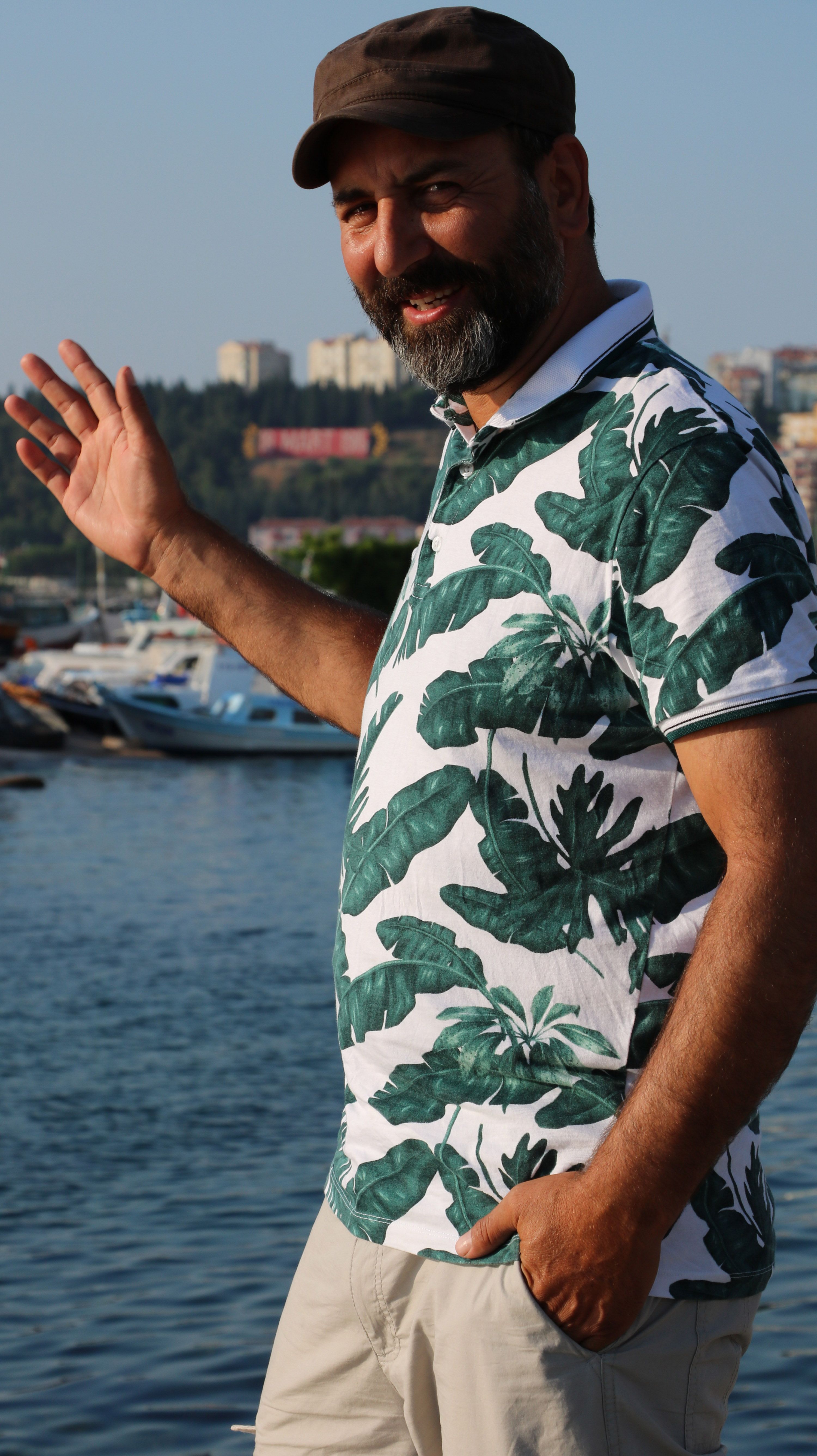 Mjdat Turan, ilk nce ne yapacana karar veremedi. 