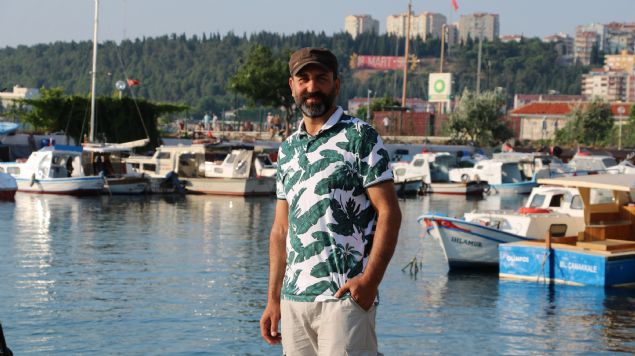 O anda, `Acaba kasam m ki diye dndn belirten Turan, daha sonra cesaretini toplayp grd yarata yaklama karar ald. 