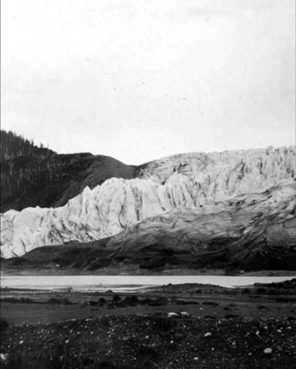 30 Temmuz 1909 ylnda Alaska'nn gneyindeki McCarty Buzul'u. 