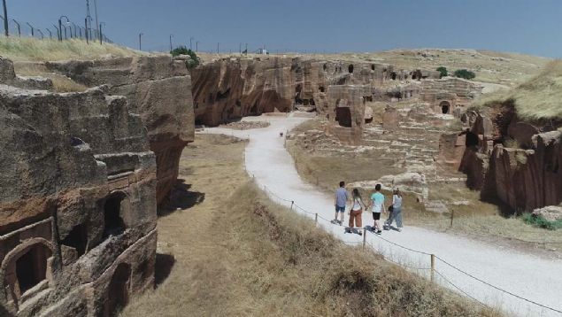 Persler, 363 ylnda Nusaybin'i alnca Dou'nun Efesi olarak bilinen Dara Antik kenti Roma mparatorluu'nun snr haline gelmi.   