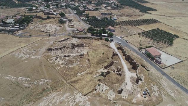 Ak hava mzesi grnmndeki kent grenleri kendine hayran brakyor.   