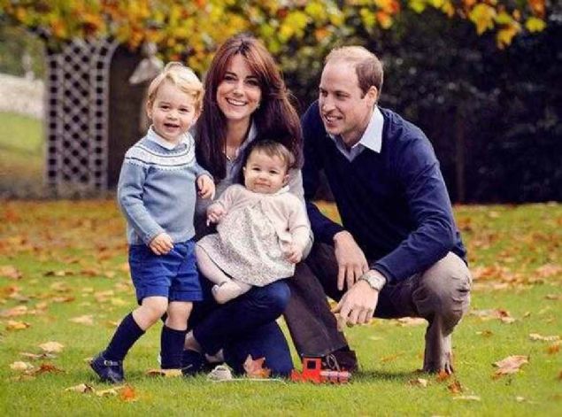 Prens George 12 yana kadar babas Prens William ile beraber seyahat edebilir, sonrasnda ya tek bana olacak ya da annesi Kate Middleton kendisine elik edebilir.       