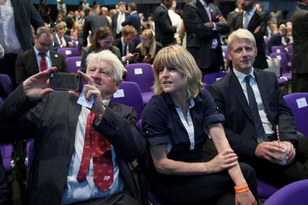 ngiltere'nin yeni babakan Boris Johnson'un fotoraflar...  