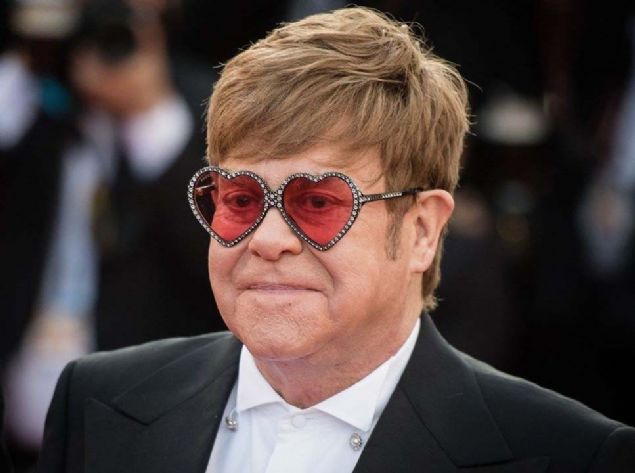 ELTON JOHN  <br><br>  Reginald Kenneth Dwight    