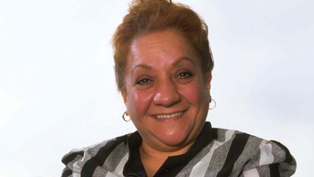 ADLE NAT  <br><br>  Adela zcan     