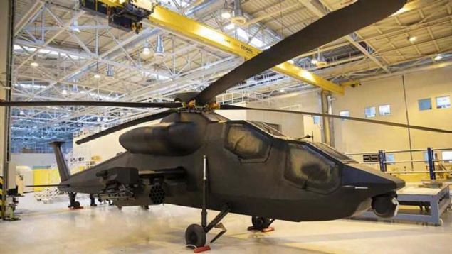 TE YEN YERL TAARRUZ HELKOPTER ATAK-2'NN LK FOTORAFI   <br><br>  Trk Havaclk ve Uzay Sanayii A (TUSA), Atak-2 adl ar snf taarruz helikopterinin tam boy bir modelini Uluslararas Savunma Sanayii Fuar'nda (IDEF'19) ilk kez gn yzne karacak.  <br><br>  22 ubat tarihinde TUSA ile Savunma Sanayii Bakanl (SSB) arasnda imzalanan anlama ile almalarna balanan helikopter bylece ilk kez tam olarak grlm olacak.                  