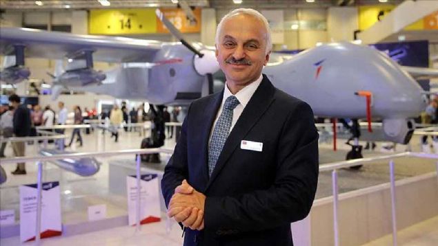 '380 KLOMETRE HIZLA UUYOR'   <br><br>  14'nc Uluslararas Savunma Sanayii Fuar'nda (IDEF'19) ilk kez sergiledikleri HA Aksungur'un ismini saatte 180 kilometre hzla uan 'doan'dan aldn vurgulayan Kotil,   <br><br>  'Bir de bunun Gksungur'u var, o da 380 kilometre hzla uuyor. Daha sonra o da gelecek inallah. Bu 2 motorlu HA'y 18 ayda bitirdik.  <br><br>  Bu da unu gsteriyor, gemi yllarda bunun katlar sren zamanlardan daha ksa bir srede yapabiliyoruz, ok daha az bteler gerekiyor, demek ki ustalamaya baladk. Bu fuar da ustalk fuar.' dedi.                  