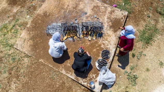 Alinazik yap�l�yor, �e�itli yemekler de yap�labiliyor. Kahvalt�da dahi yiyebiliyorsunuz.' diyen Bozabak, bir arada k�� haz�rl��� yapmaktan mutluluk duyduklar�n� aktard�. 