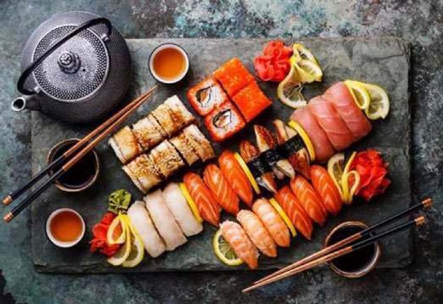 Gda uzmanlar, sushiye burun kvryorlar nk kirlenmi sudan gelen herhangi bir balk, bakterilerle dolu olabilir. 