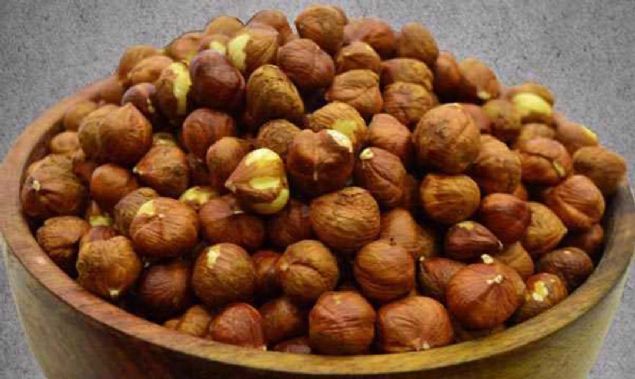 Aata yetien kuruyemilerin kabuu, hayvanlarn ve topran bakterilerle kirletebilecekleri yere dtklerinde toplanrlar. 