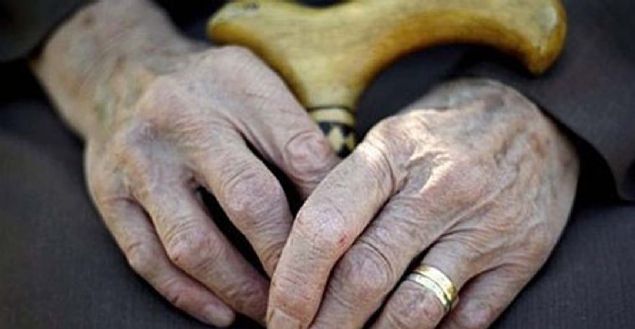 5- AKRABAYA 1.384 LRA: Hasta ve yal olduu iin rapor alp bakma muhta olduu tespit edilen kiilerle, ayn at altnda yaayanlara, evde bakm ayl deniyor.  