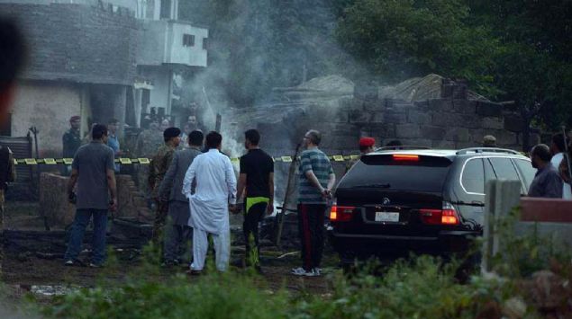 Pakistan ordusundan yaplan aklamaya gre, PAF'a ait eitim ua slamabad'a 30 kilometre yaknlktaki Mora Kalu blgesinde dt.      