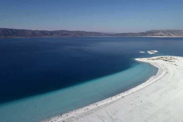 Tar�m ve Orman Bakanl��� Do�a Koruma ve Milli Parklar 6'nc� B�lge M�d�r� R�za Kamil, AA muhabirine yapt��� a��klamada, Salda G�l�'n�n son y�llarda turizm destinasyonlar� i�inde �ne ��kt���n� s�yledi.    