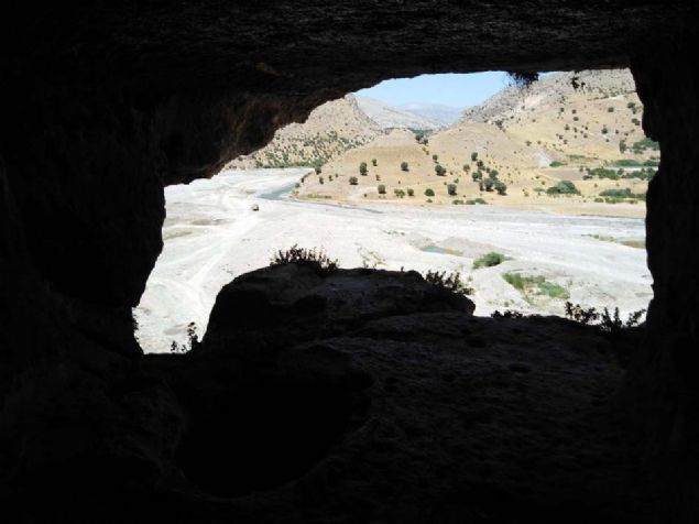 Adyaman'n Kahta ilesinde, Kommagene Krall dneminde 'klt alan' olarak kullanld deerlendirilen ' katl maara' bulundu.   