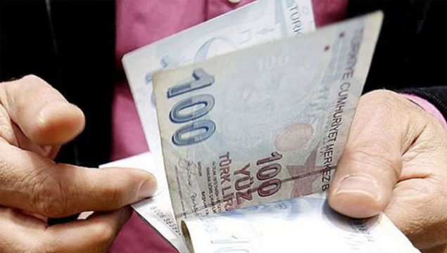 <p>  	<span style='color: rgb(51, 51, 51); font-family: "Roboto Condensed"; font-size: 19px;'>Bu tablonun dnda, 1.000 lirann altnda maa alan 150 bin emeklinin ayl, yeni yasayla birlikte, 2019’da 1.000 liraya yükseltildi ve bu konudaki maduriyetler giderildi. </span></p>  