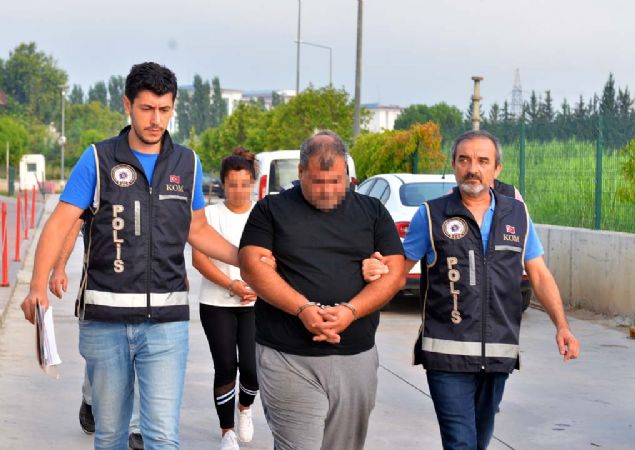 Polis evi daha nce takibe ald iin evin drt bir tarafnda pitbullar olduunu ve hareketli kamerayla korunduunu bildii iin eve veteriner hekimle ile baskn yapt. 