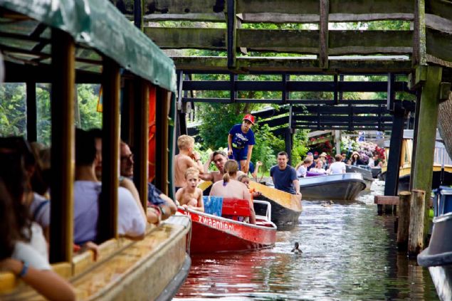 Giethoorn ky drt yldr 'Monopoly Dnya ehirleri' oyununda, stanbul'un da bulunduu 22 ehir arasnda yer alyor.   