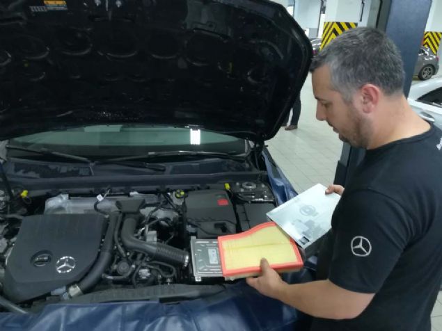 Sonrasnda sra bu bakmda ya, hava ve klima filtrelerinin deiimi yapld.  