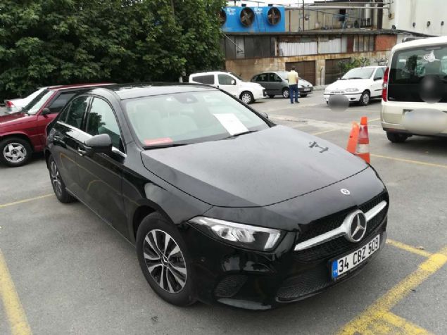 Servis fiyatlarnn zaman ve yere gre deimesine ramen 30 Temmuz 2019 tarihi itibaryla stanbulda aldmz temiz bir Mercedes A Sedan iin KDV dhil kampanyal servis fiyat 1.450 TL oldu.   