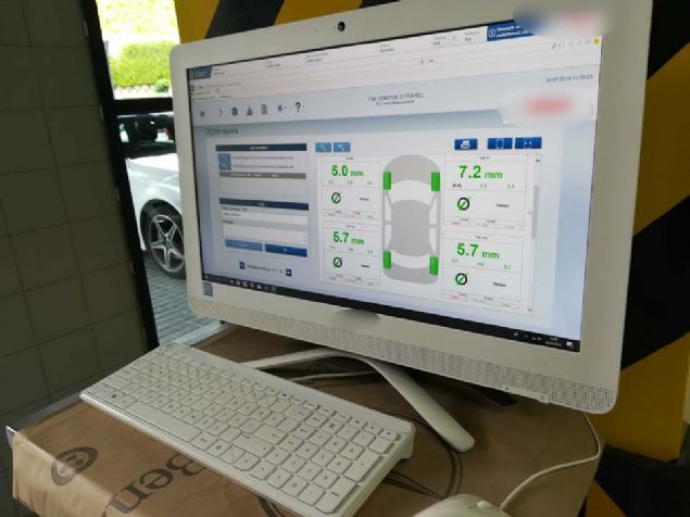 Bu kontrol srasnda lastik di kalnlklarnn yeterlilii her lastik iin ayr ayr raporlanan bir ekrana aktarlyor.  