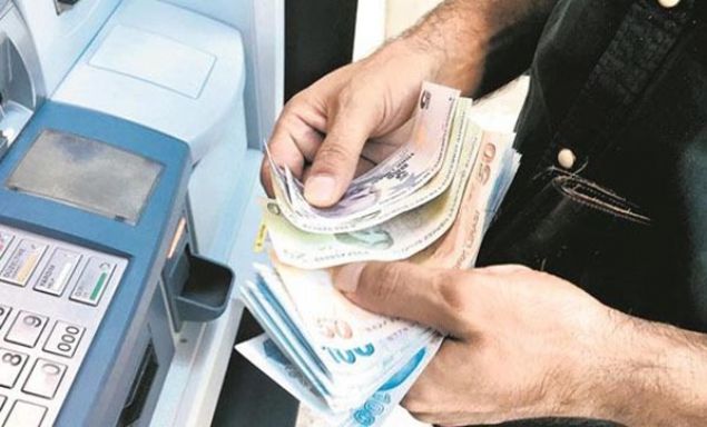 <p>  	<span style='color: rgb(51, 51, 51); font-family: "Roboto Condensed"; font-size: 19px;'>2008'de gerçekleşen sosyal güvenlik reformuyla, işçi ve memurların emekliliği için istenen prim ödeme gün sayısı 7 bin 200 (20 yıl) olarak belirlenmişti. </span></p>