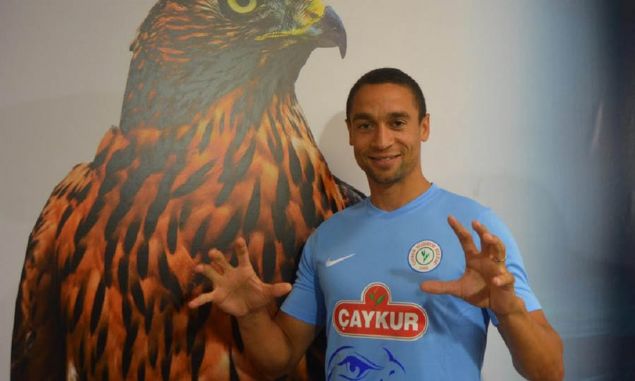 Nill De Pauw - aykur Rizespor<br><br>  aykur Rizespor, Belika`nn SV Zulte Waregem takmndan Nill De Pauw` transfer etti. Sper Lig ekiplerinden aykur Rizespor, Belika 1. Lig ekiplerinden SV Zulte Waregem`de forma giyen Nill De Pauw ile 2 yllk szleme imzalad.    