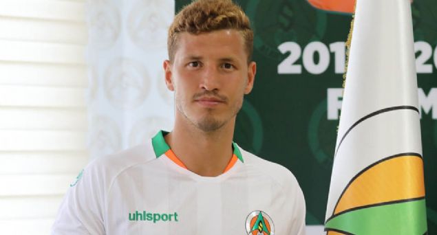 Salih Uan - Alanyaspor<br><br>  Alanyaspor, son olarak talya`nn Empoli takmnda oynayan 25 yandaki Salih Uan ile 2 yllk szleme imzalad. Daha nce Fenerbahe, Sion ve Roma`da da forma giyen orta saha oyuncusu, son olarak Empoli iin ter dkmt.    
