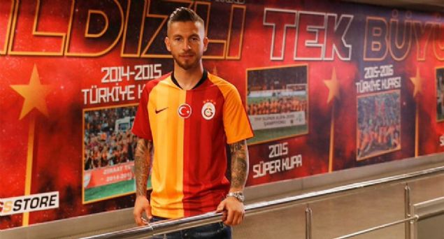 Adem Byk - Galatasaray<br><br>  Galatasaray, geen sezon Evkur Yeni Malatyaspor`da forma giyen 31 yandaki Adem Byk` kadrosuna katt. Sar-krmzllar, tecrbeli oyuncu ile 2 yllk szleme imzalad.    