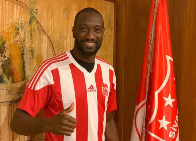 Mustapha Yatabare - Sivasspor<br><br>  Demir Grup Sivasspor, son olarak Konyaspor`da forma giyen 33 yandaki Malili forvet Mustapha Yatabare ile 2 yllk szleme imzalad. Yatabare geen yl 29 mata forma giyerken 5 gol atp 3 asist yapt.    