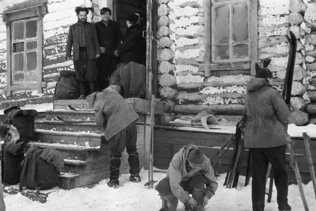 MFETTLER OK OLDU <br>  Blgeye ilerleyen yetkililer, ekibin tecrbesine ve daha nce blgede herhangi bir kaza yaanmamasna gvenerek sa salim bulacaklarn dnyorlard.               