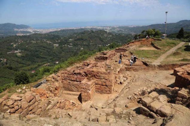 2016 y�l�nda mermer Ana Tanr��a Kibele Heykeli'nin bulunmas�yla birlikte Ordu B�y�k�ehir Belediyesi'nin de b�y�k oranda �al��malar� destekledi�ini ifade eden Prof. Dr. S�leyman Y�cel �enyurt,  