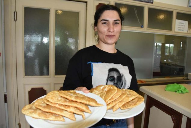 Eskiehir'de yaklak 16 yldr ibrek ustas olan Erol Uluay, ou yerlerde brein isminin 'ibrek' olarak yanl bilindiini ifade ederek,          