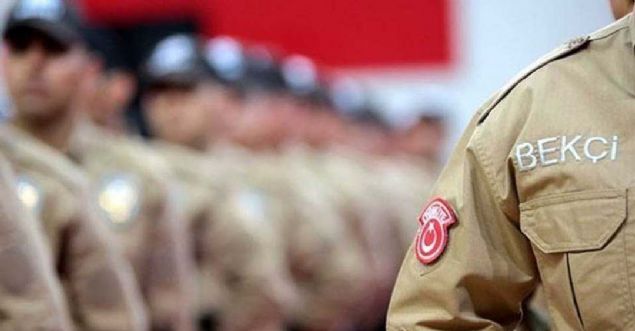 k) Terr rgtleri ile bu rgtlerin legal veya illegal uzantlarnn eylemlerine, toplantlarna, yry ve mitinglerine karmam, desteklememi ve katlmam olmak 