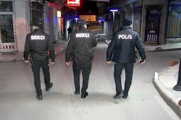 c) Askerlik devini bitirmi olmak   