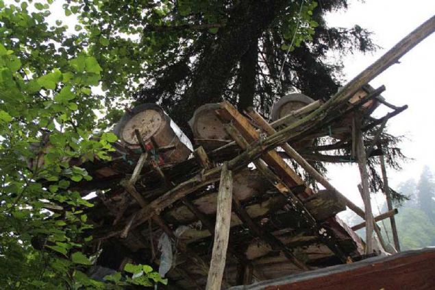 Kovanlarn hepsini henz amadk ama grdmz kadaryla gzel ve verimli bir sezon olmu. Youn sipari var. Siparileri retimimiz karlayamayacak' diye konutu.       