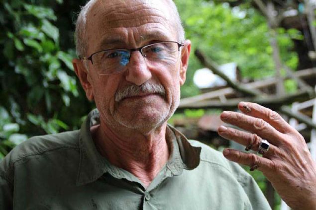 Baba meslei olan kara kovan bal retimi yapan Mustafa Memolu (70),      