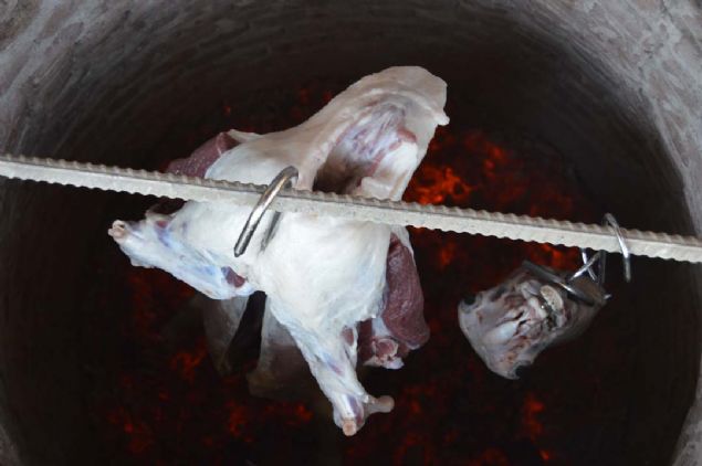 Mterilerden Bayram Avar da 'kuzu lokum'u ok beenerek yediini aktard. Kuzudan yaplan yemekler yediini ancak bunun lezzetinin farkl olduunu belirten Avar, 