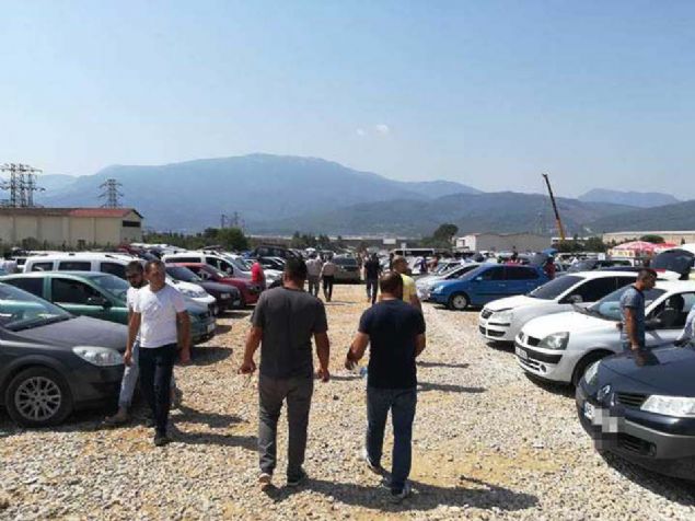 Not: Tm fotoraflar 4 Austos 2019'da zmir'de araba pazarnda ekildi.  <br><br>  Esnafn fiyat tahminleri de ayn gn alnd.  <br><br>  Bilgi notu olarak paylalan fiyatlar, piyasa artlarna gre deiebilir.  