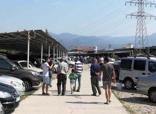 Kia Sportage 2018 90.000 TL-110.000 TL   <br><br>  Mazda 323 1995 25.000 TL-35.000 TL   